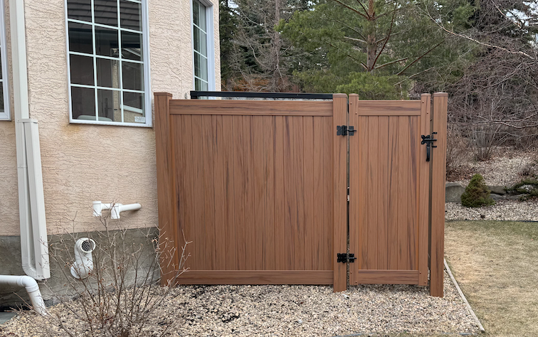 Vinyl Privacy Fence vs Semi-Privacy Fence Which Option Is Right for Your Calgary Property