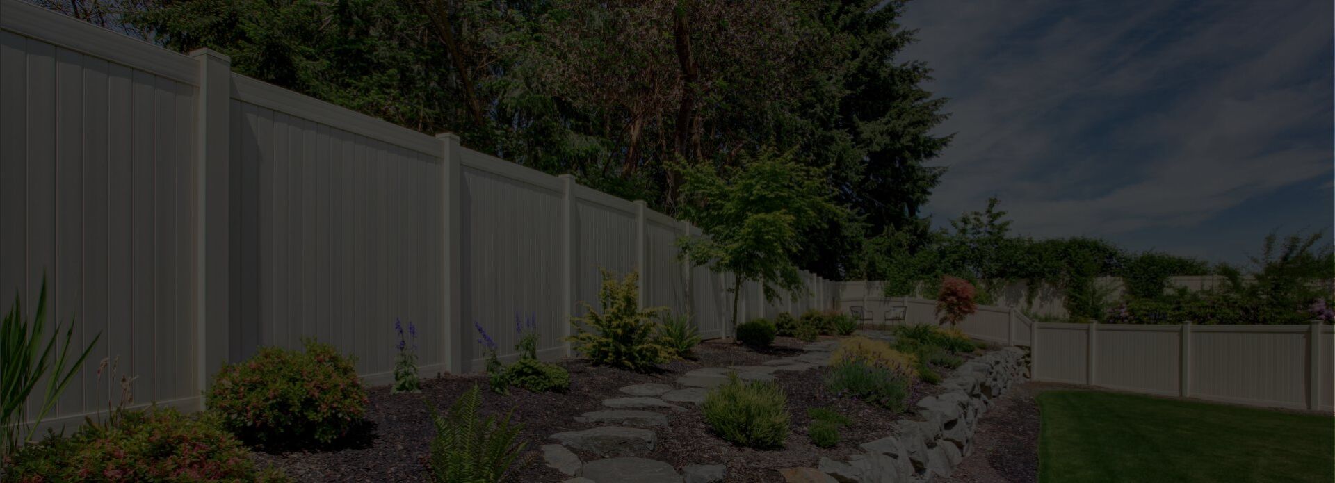 New age fencing white scaled